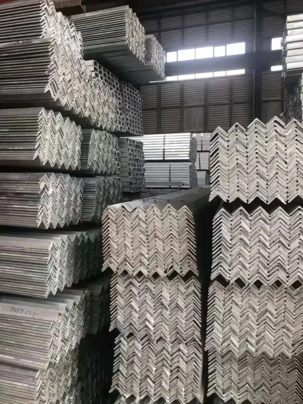 Q235 Q345B Hot Rolled Angel Iron 100*100*6mm Size Angle Steel Bar - Image 3